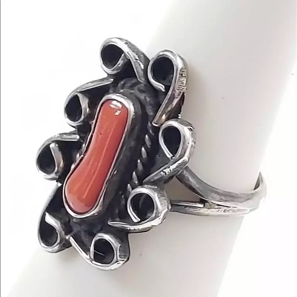 Vintage Sterling Silver Red Coral Ring - Picture 3 of 4